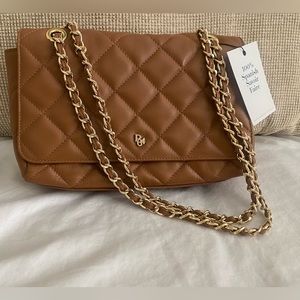 Brand NEW Paris/64 quilted cowhide leather bag. Caramel. Size:13.5×24.5×5.5 cm